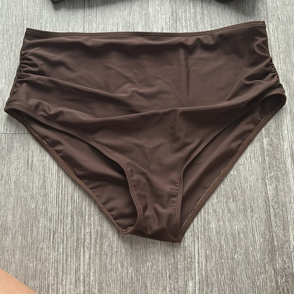 Brown BIKINI SET ADJUSTABLE STRAPS on top; metal hook closure in back - Picture 8 of 14